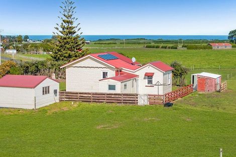 Photo of property in 39 Auroa Road, Otakeho, Hawera, 4678