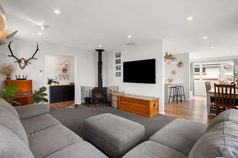 Photo of property in 89 Fraser Crescent, Elderslea, Upper Hutt, 5018