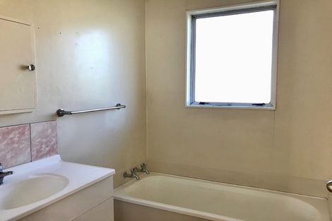 Photo of property in 9 Rountree Place, Conifer Grove, Takanini, 2112
