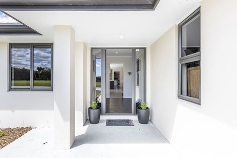 Photo of property in 7 Hartwell Drive, Kelvin Grove, Palmerston North, 4470
