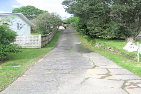 Photo of property in 1/50 Maxwelton Drive, Mairangi Bay, Auckland, 0630