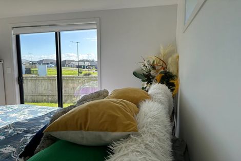 Photo of property in 1 Okoreka Road, Glenbrook, 2681