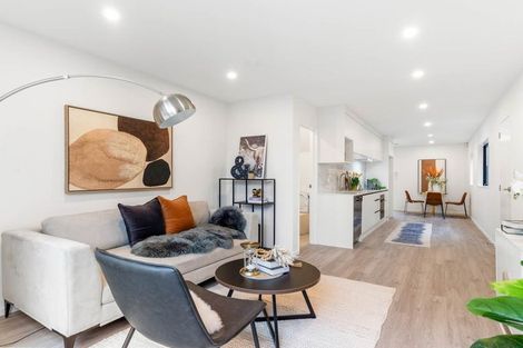 Photo of property in 26-28 Pomaria Road, Henderson, Auckland, 0610