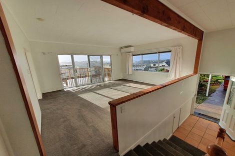 Photo of property in 1 Moera Place, Stanmore Bay, Whangaparaoa, 0932