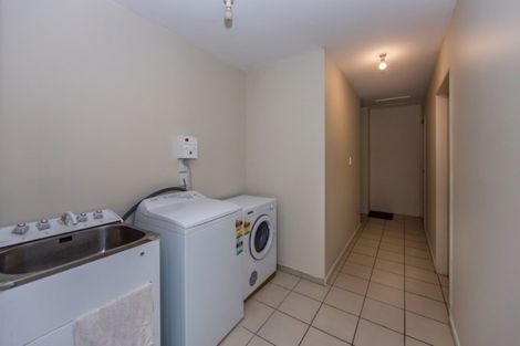 Photo of property in 158 Peverel Street, Riccarton, Christchurch, 8041