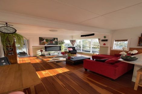 Photo of property in 9 Copley Street, New Lynn, Auckland, 0600