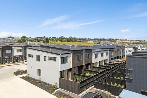 Photo of property in 42 Kiato Lane, Flat Bush, 2019