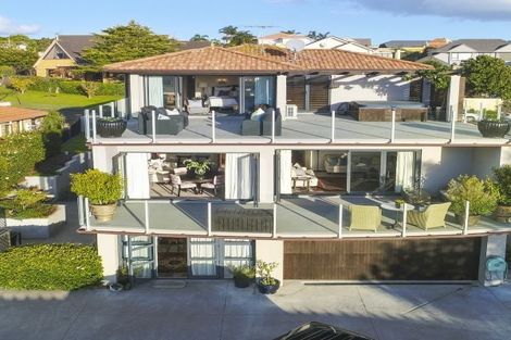 Photo of property in 19a Santa Monica Place, Goodwood Heights, Auckland, 2105