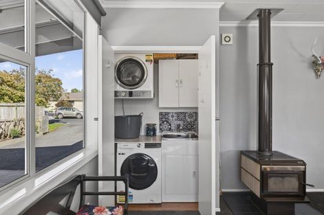 Photo of property in 535 Manutahi Road, Lepperton, New Plymouth, 4373