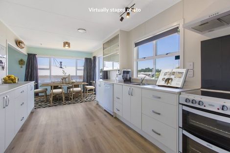 Photo of property in 14 Rospeath Crescent, Spotswood, New Plymouth, 4310