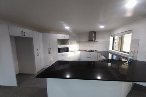 Photo of property in 1 Limousin Place, Grandview Heights, Hamilton, 3200