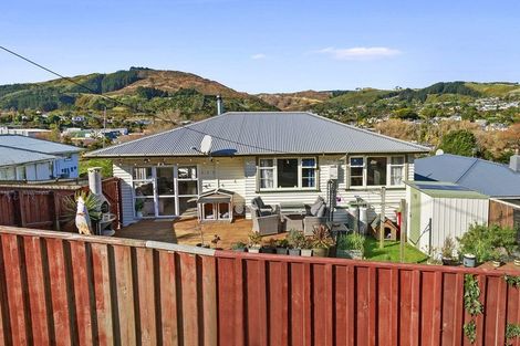 Photo of property in 322a Main Road, Tawa, Wellington, 5028