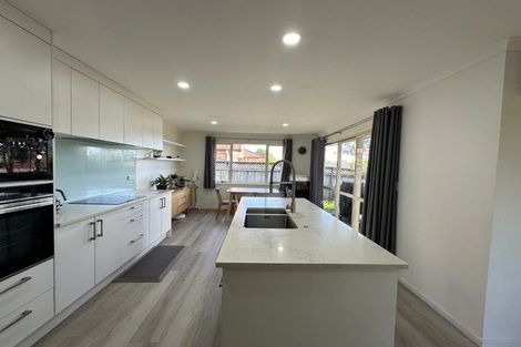 Photo of property in 38 Matija Place, Red Beach, 0932