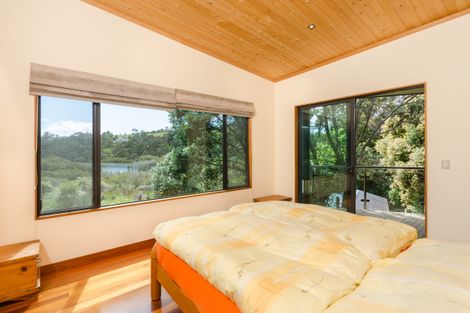 Photo of property in 106 Kemp Road, Massey, Auckland, 0614