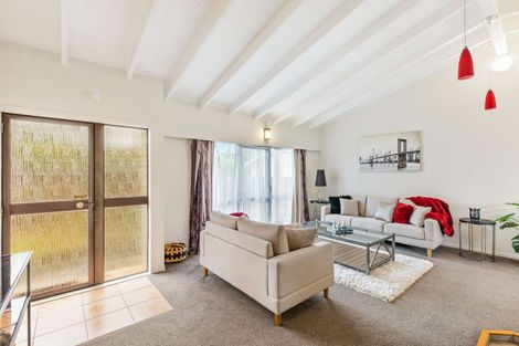 Photo of property in 7b Grove Road, Papakura, 2110