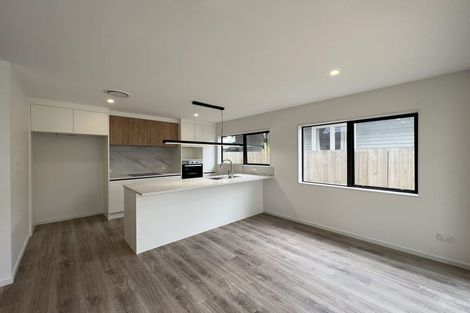 Photo of property in 30b Durham Street, Te Atatu Peninsula, Auckland, 0610