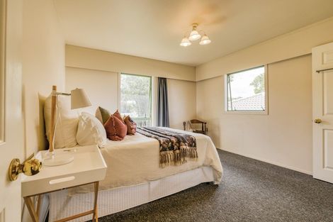 Photo of property in 53 Cabeleigh Drive, Helensville, 0800