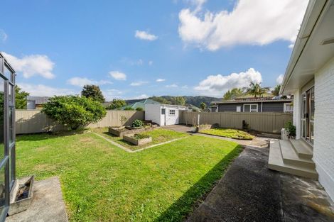 Photo of property in 6 Cruickshank Road, Clouston Park, Upper Hutt, 5018