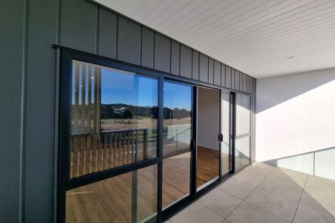 Photo of property in 18 Black Shed Road, Flat Bush, 2019