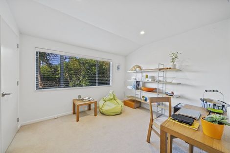 Photo of property in 65a Thurleigh Grove, Karori, Wellington, 6012
