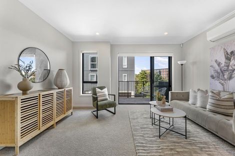 Photo of property in 5/35 Marine Parade, Hobsonville, Auckland, 0616