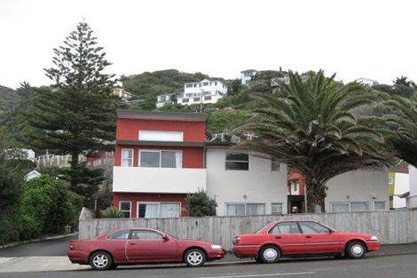 Photo of property in 12/138 Queens Drive, Lyall Bay, Wellington, 6022