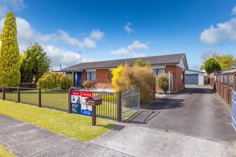 Photo of property in 13 Cromwell Drive, Fitzroy, Hamilton, 3206