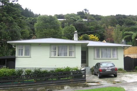 Photo of property in 69 Bird Grove, Stokes Valley, Lower Hutt, 5019