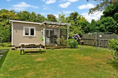 Photo of property in 16 Puriri Road, Waikanae, 5036