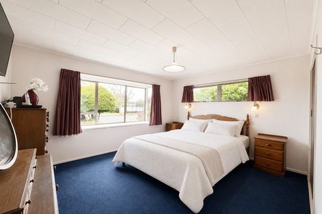 Photo of property in 28 Trigg Crescent, Taradale, Napier, 4112