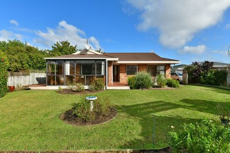 Photo of property in 325 Hobsonville Road, Hobsonville, Auckland, 0618