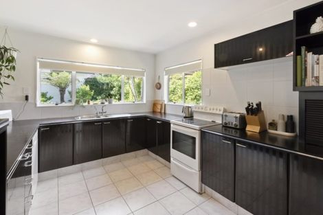 Photo of property in 2/7 Camden Place, Papatoetoe, Auckland, 2025