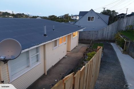 Photo of property in 111 Ruskin Road, Newlands, Wellington, 6037