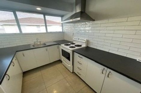 Photo of property in 1/14 Salford Avenue, Redwood, Christchurch, 8051