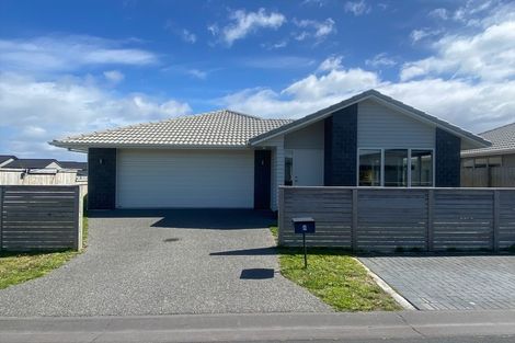 Photo of property in 8 Saddlers Way, Papamoa, 3118