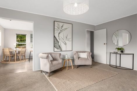 Photo of property in 40 Omapere Street, Whitby, Porirua, 5024