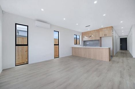 Photo of property in 8 Enchantment Lane, Karaka, Papakura, 2113