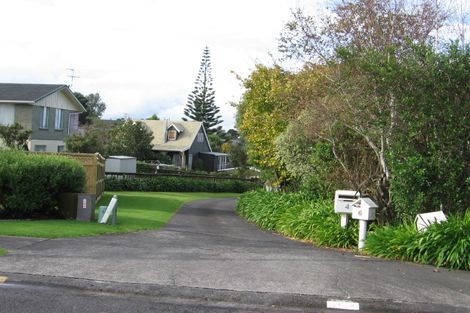 Photo of property in 10 Estuary Views, Shelly Park, Auckland, 2014