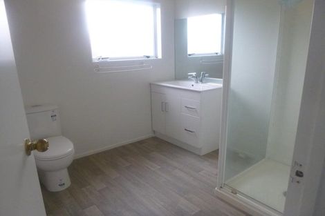 Photo of property in 30 Forest Hill Road, Henderson, Auckland, 0612