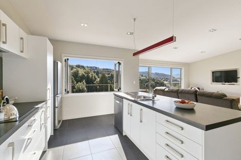 Photo of property in 18 Cosgrove Rise, Riverstone Terraces, Upper Hutt, 5018