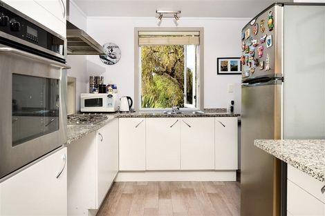 Photo of property in 2/11 Kahika Road, Birkdale, Auckland, 0626