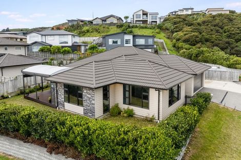 Photo of property in 5 Waitaria Terrace, Aotea, Porirua, 5024