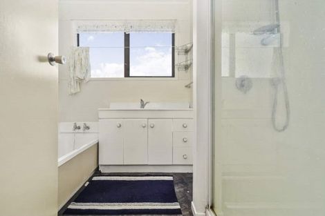 Photo of property in 8 Holborn Place, Papatoetoe, Auckland, 2025