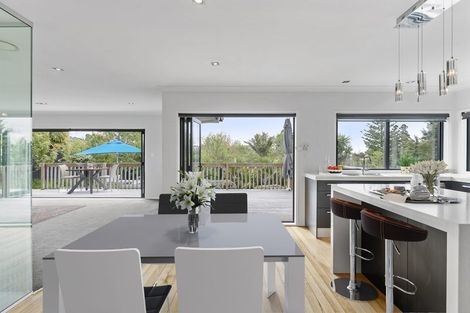 Photo of property in 19 Reydon Place, Cockle Bay, Auckland, 2014