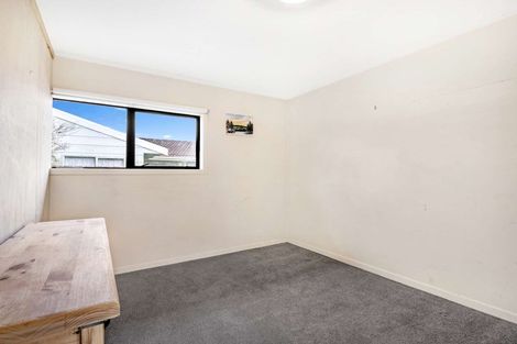 Photo of property in 34 Dahlstrom Grove, Kelvin Grove, Palmerston North, 4414