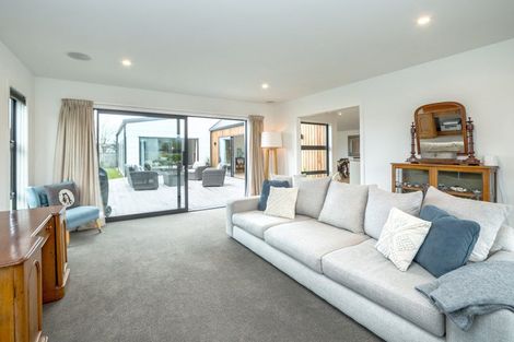 Photo of property in 85 Reading Street, Greytown, 5712