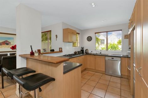 Photo of property in 31 Oakford Close, Riccarton, Christchurch, 8011