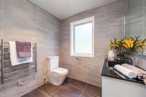 Photo of property in 5 Bridget Court, Red Beach, 0932