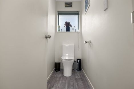 Photo of property in 1/919 Whangaparaoa Road, Manly, Whangaparaoa, 0930