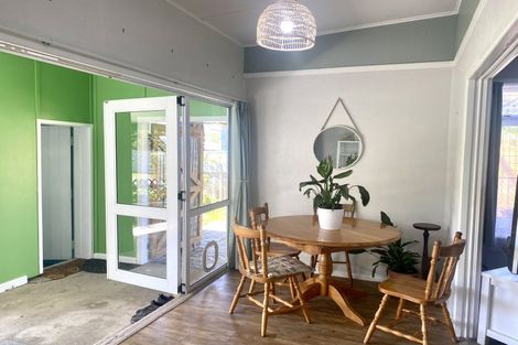 Photo of property in 79 Great North Road, Waipawa, 4210